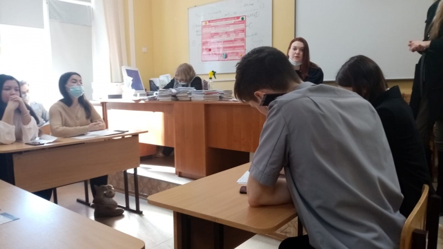 Студенты КФ РГУП провели постановочное судебное заседание в Нефтехимическом колледже им.Лушникова